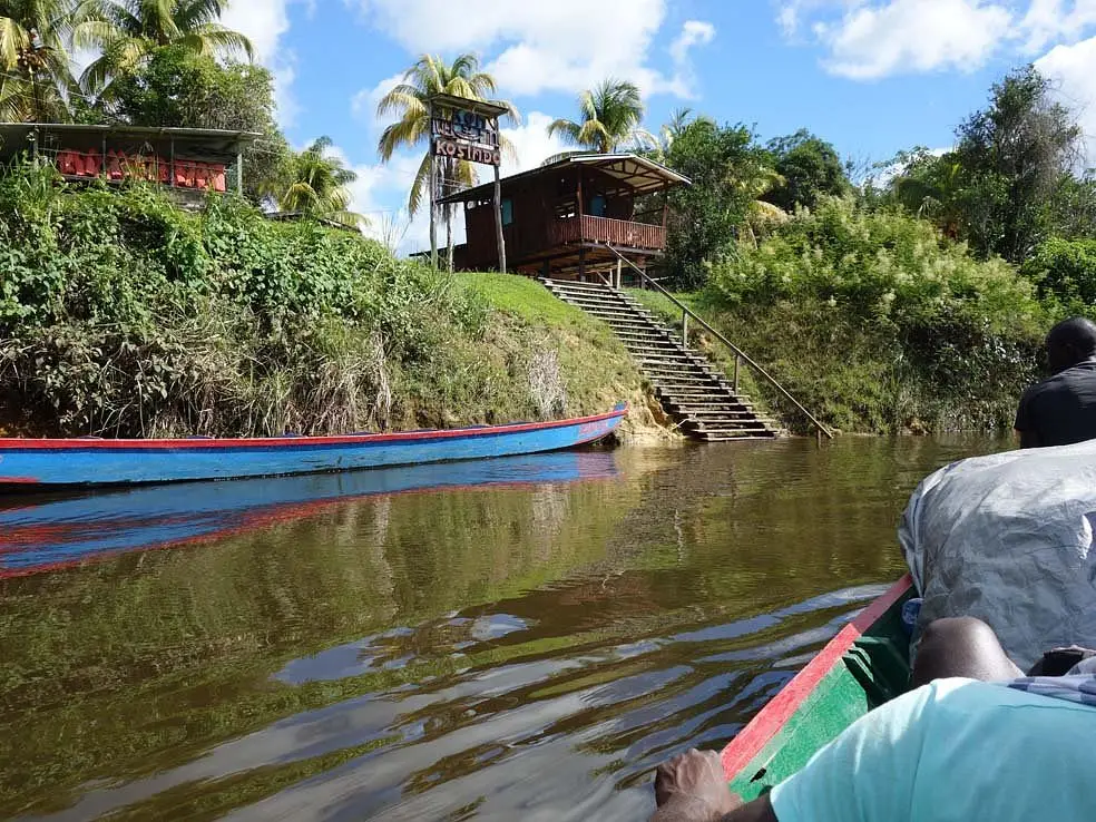 kosindo river lodge