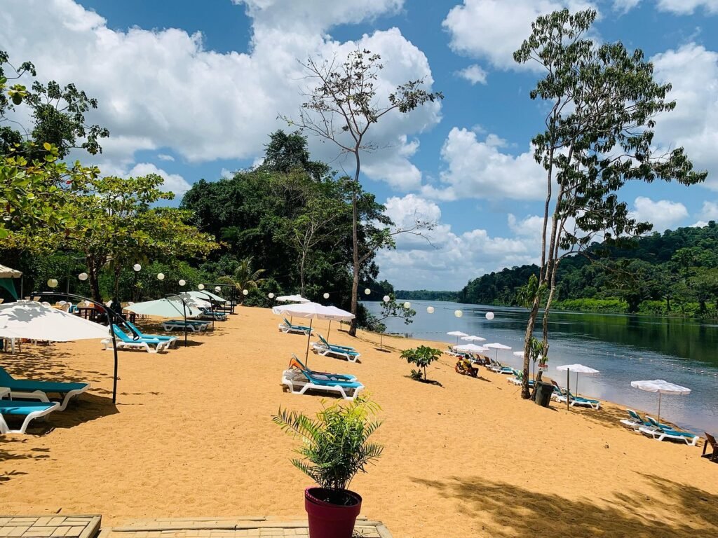 afobaka resort afobaka resort